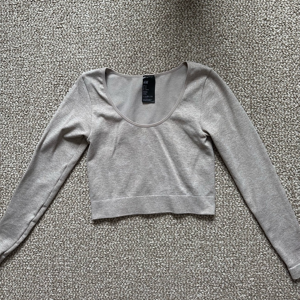 Tan H&M long sleeve top